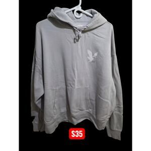 S35 American Eagle Outfitters Gray hoodie sweatshirt 
NWOT
XL